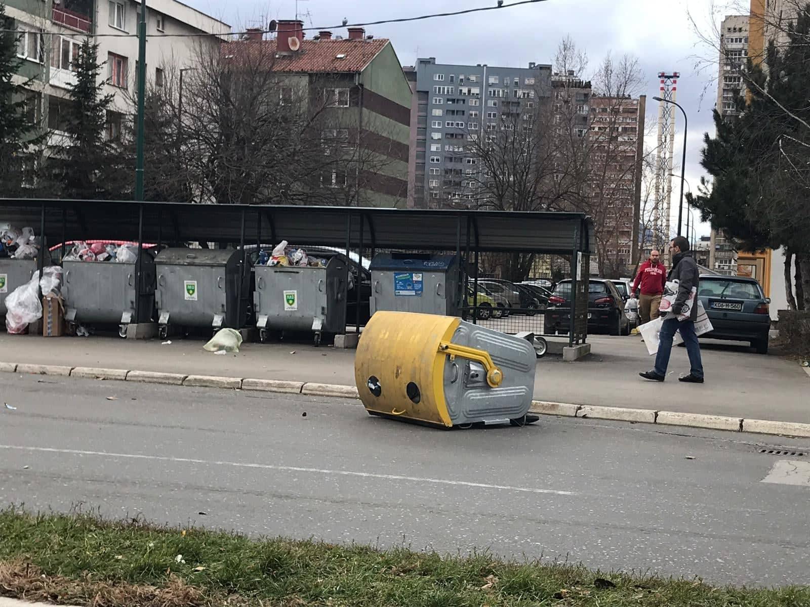 Jak vjetar u Sarajevu - Avaz