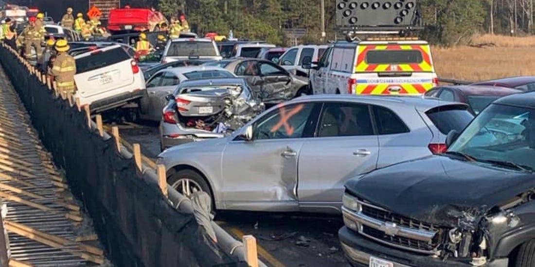 Lančani sudar više od 60 vozila, 35 ljudi povrijeđeno