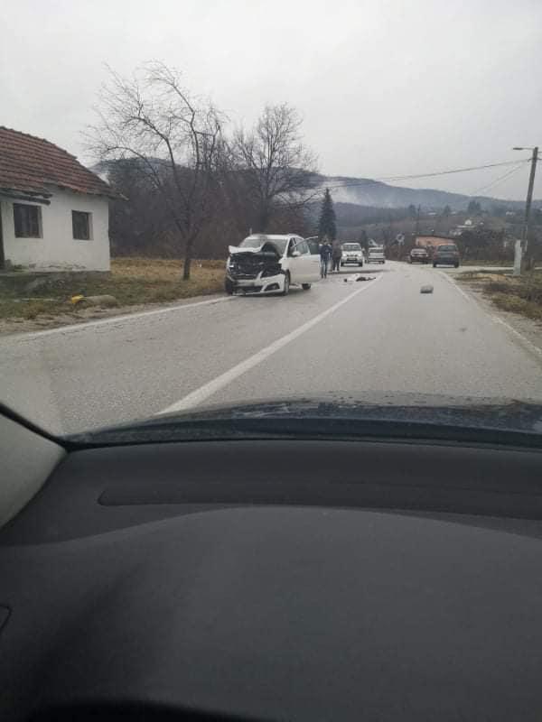 Dvije osobe povrijeđene u saobraćajnoj nesreći