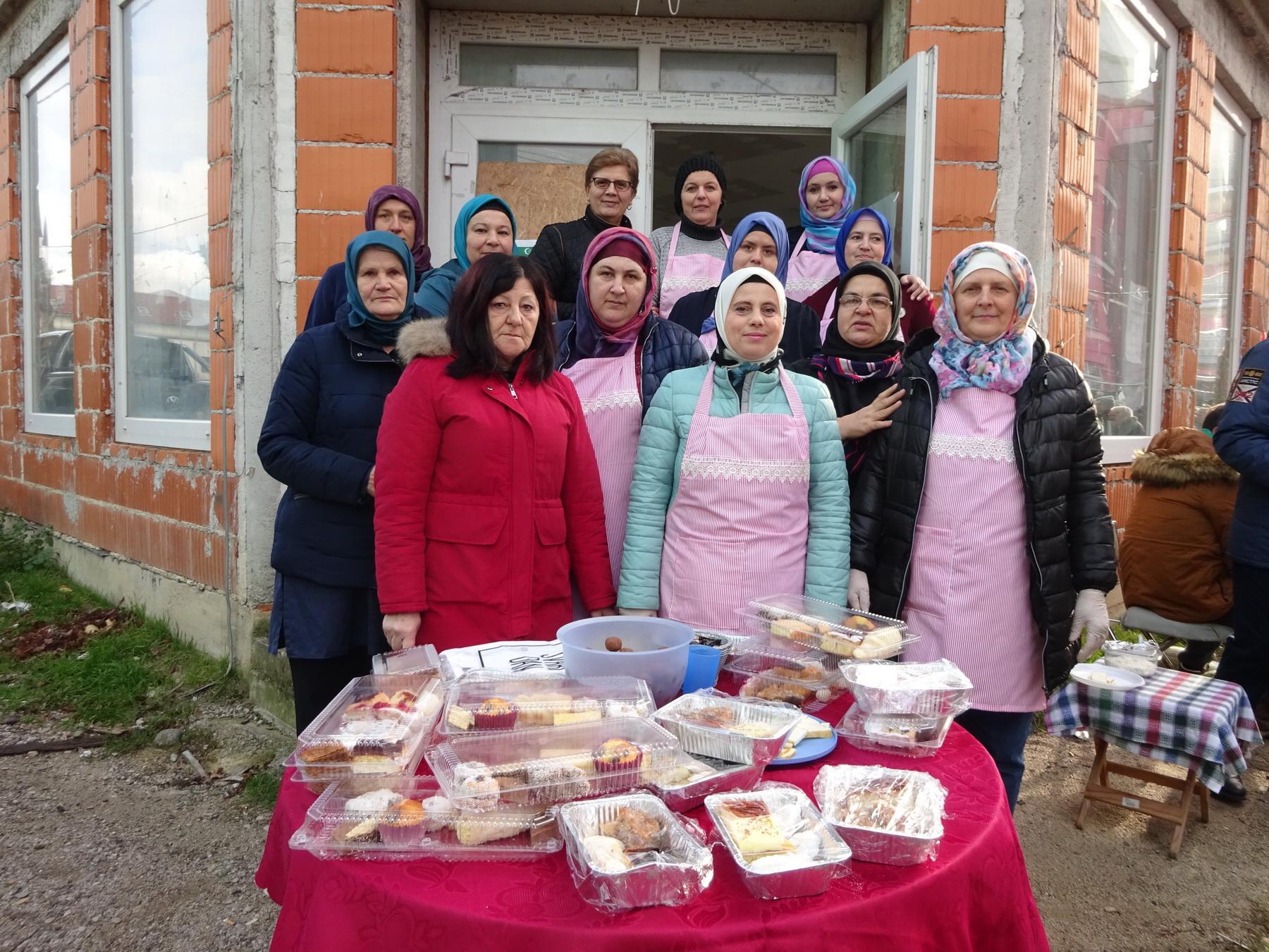 Građani su mogli da se zaslade baklavom, gurabijama, tortama, hurmašicama - Avaz