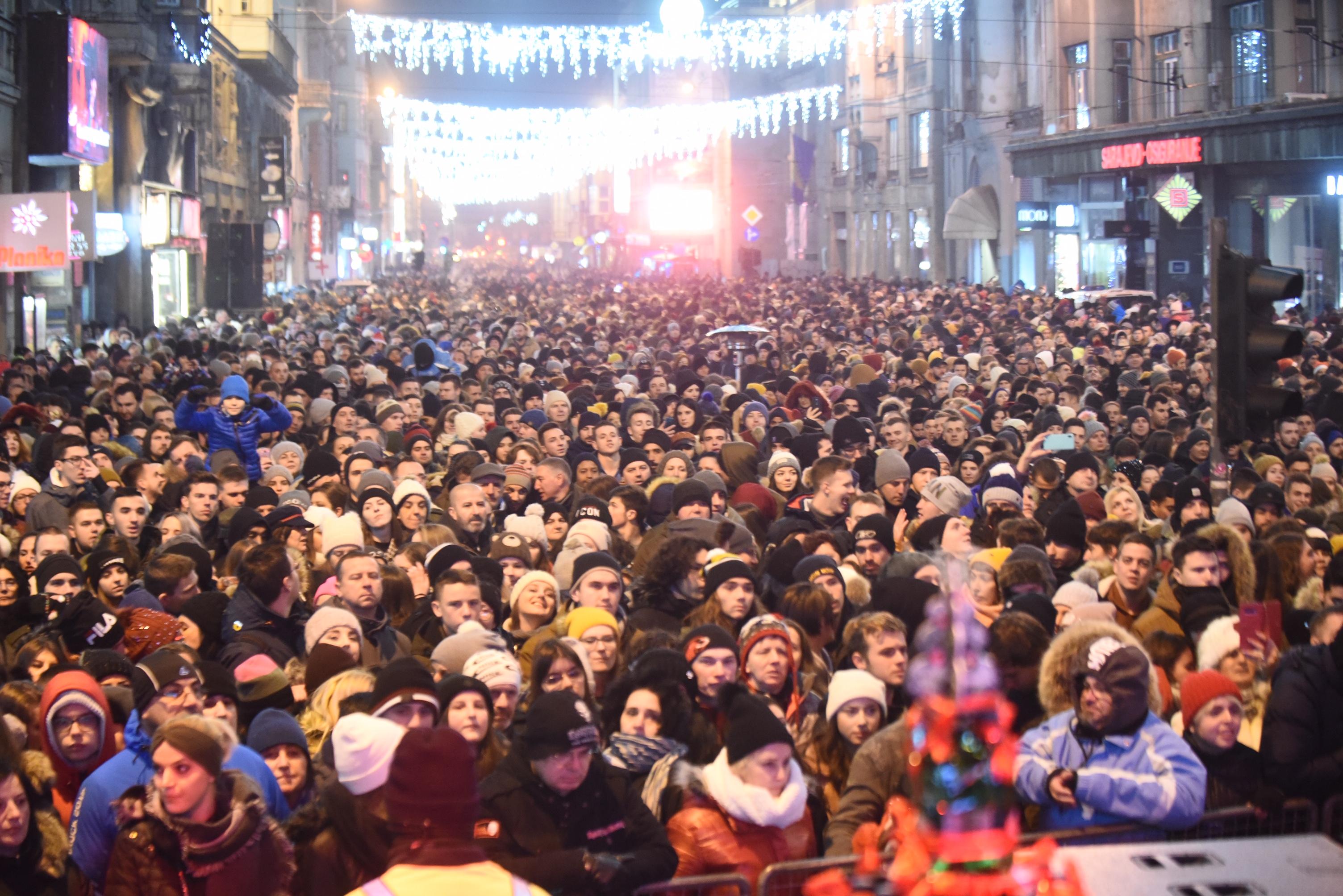 S koncerta ispred Vječne vatre - Avaz