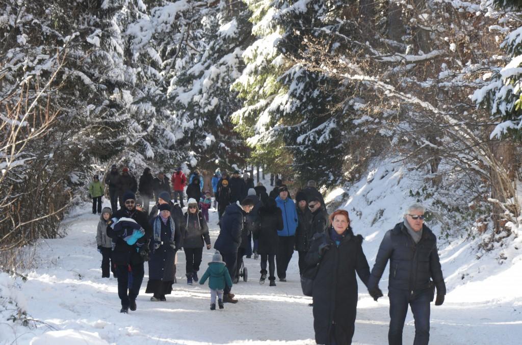 Brojne Sarajlije i turisti uživali na Trebeviću