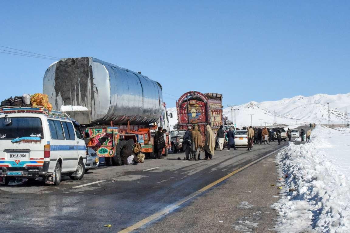 Snijeg zatrpao Afganistan - Avaz