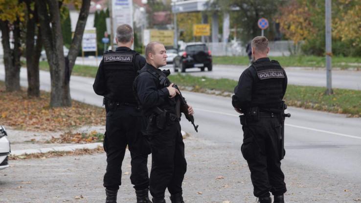 Potraga nije dala nikakve rezultate, tragale stotine policajaca - Avaz