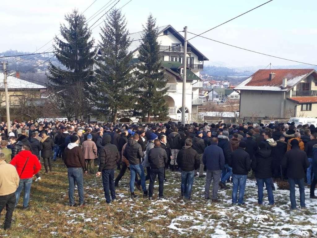 Tuga u Tinji: Klanjana dženaza Ildahidu Malkiću i Irmelu Arnautoviću