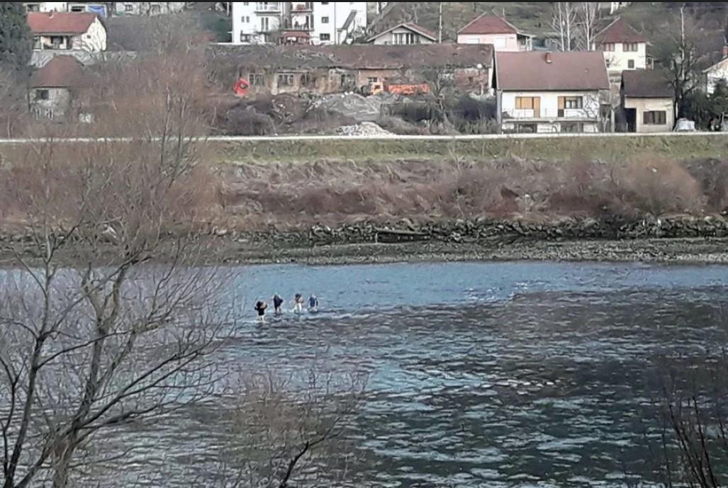 Migranti pokušali preći nabujalu Drinu kod Zvornika, samo jedan je uspio doći do cilja