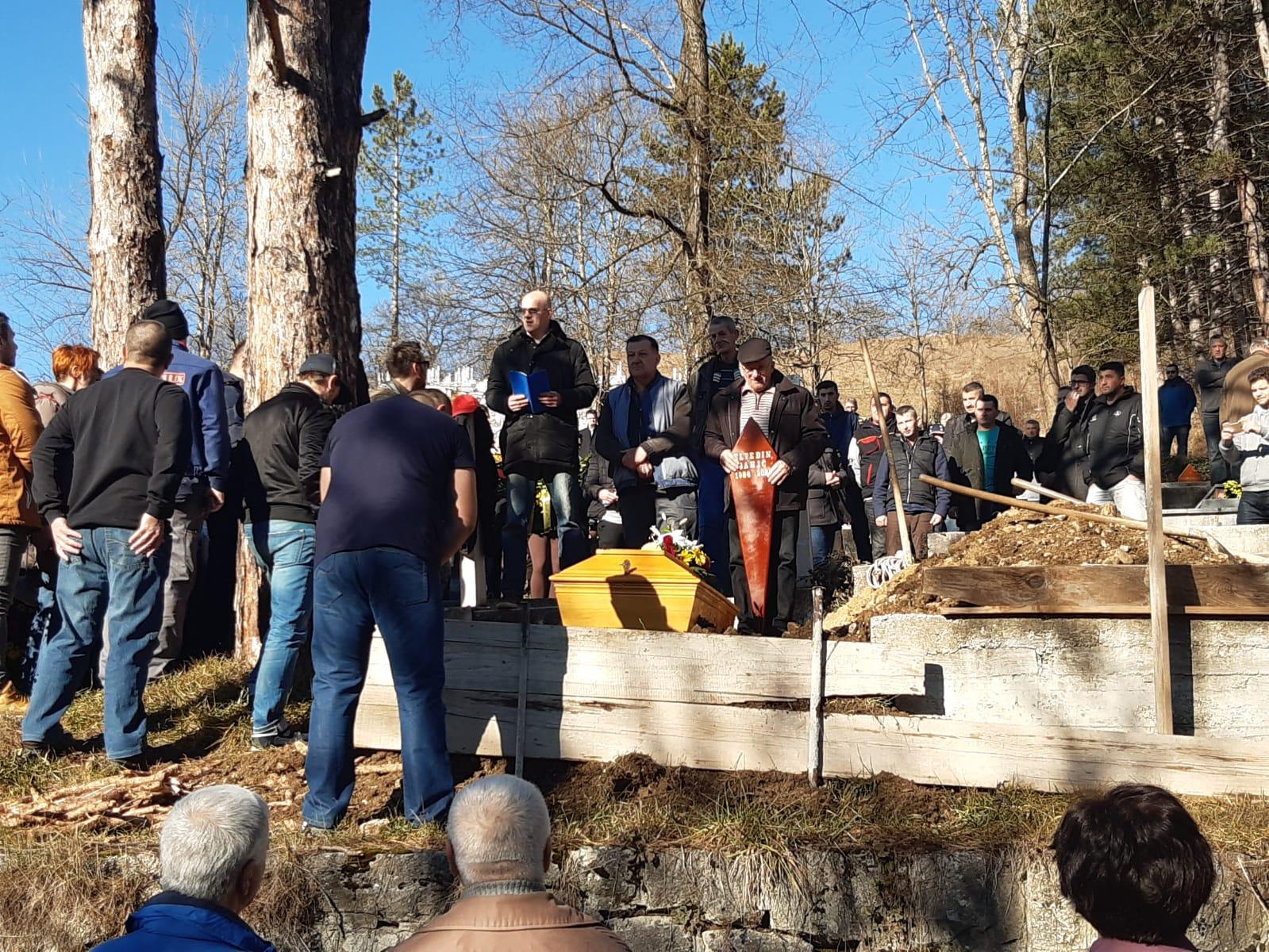 Sahranjen tragično nastradali muzičar Elvedin Šahić