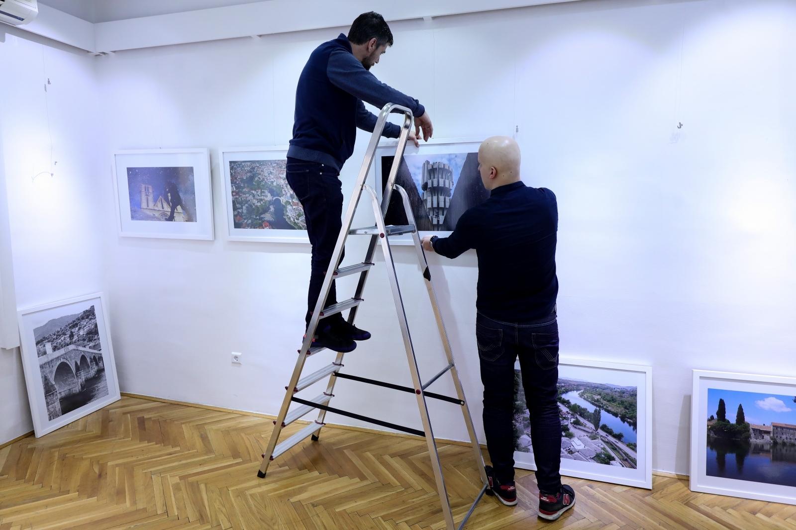 Postavljanje fotografija - Avaz