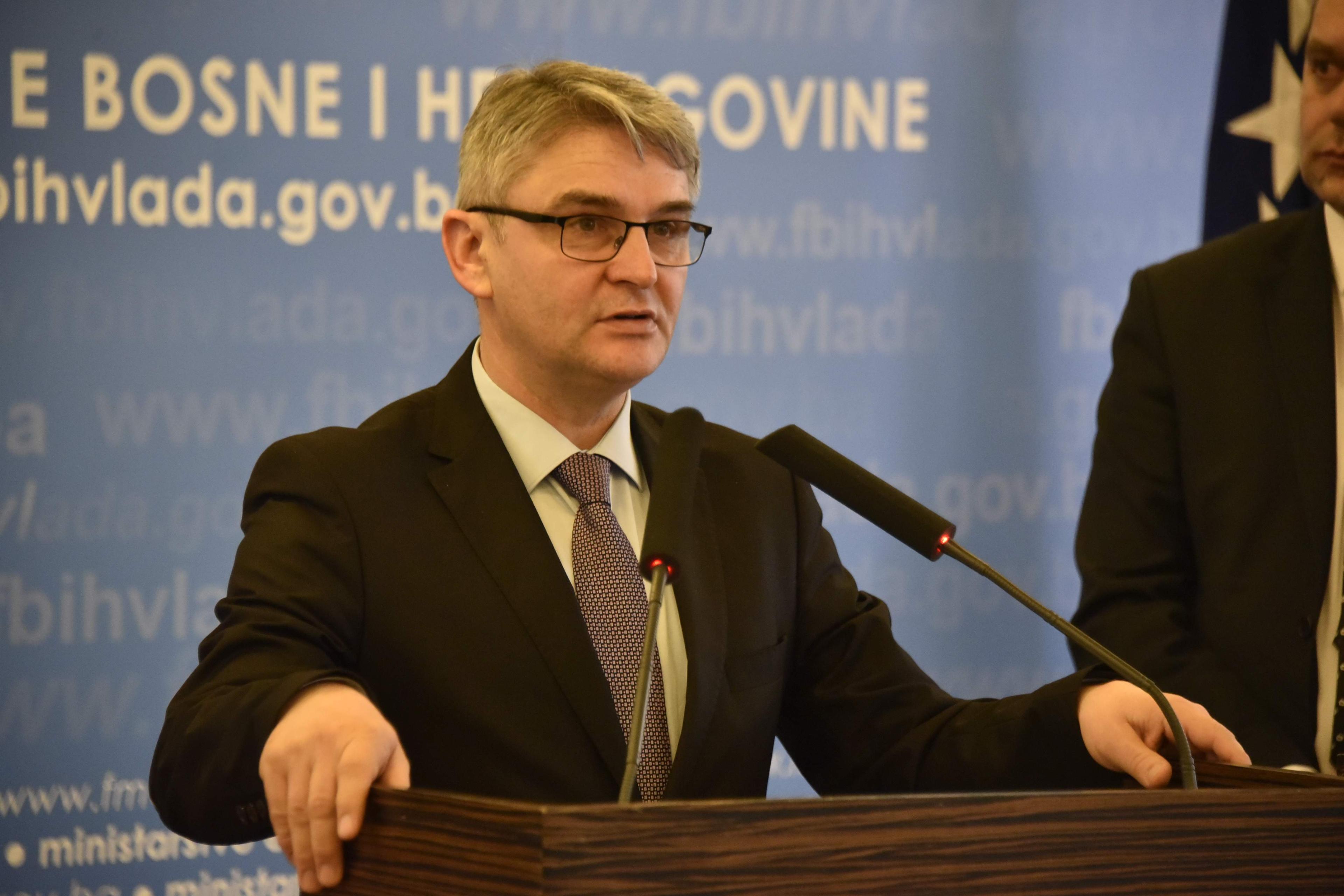 Bukvarević: Prema trenutnim brojkama 341.551 su bili pripadnici Armije RBiH - Avaz