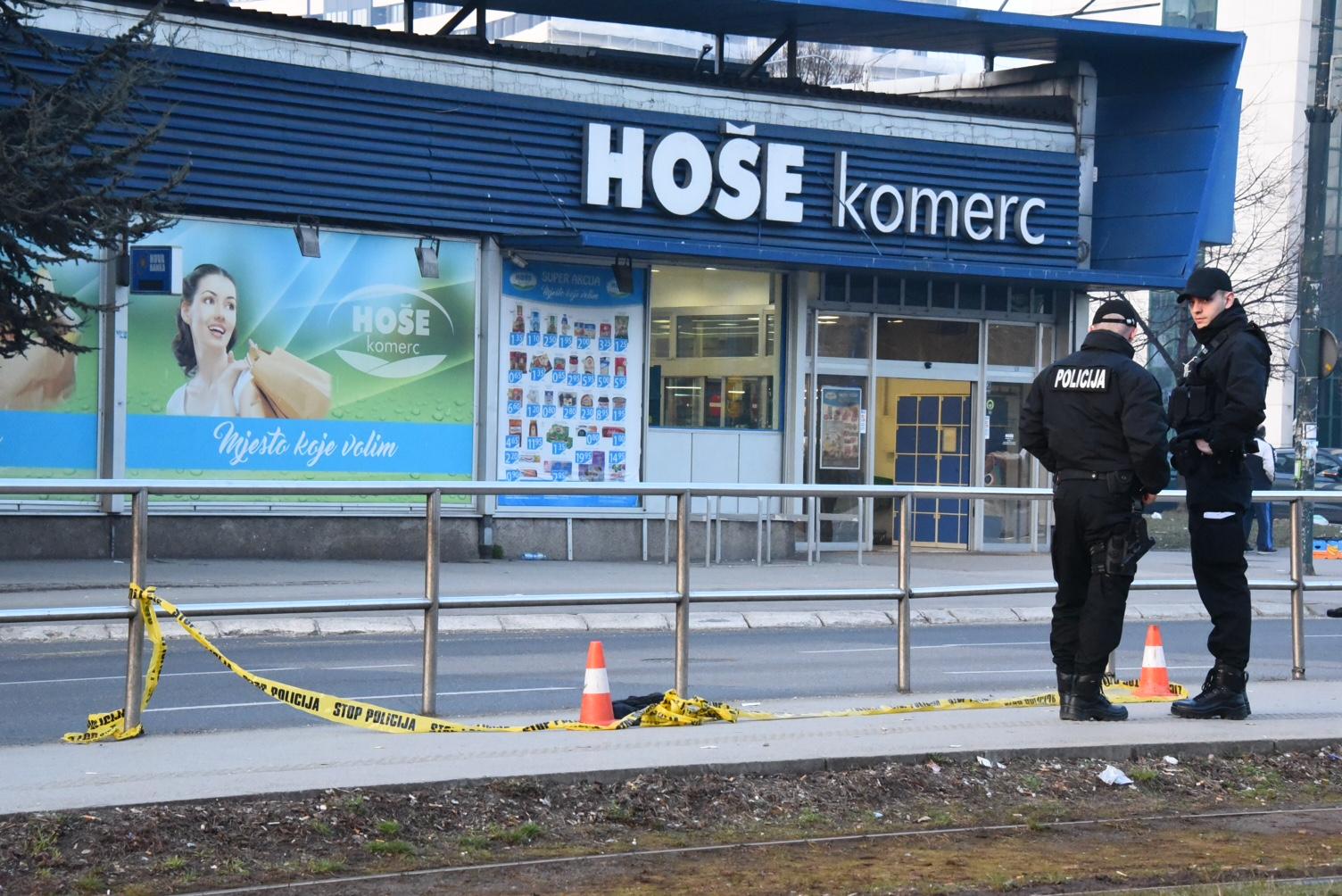 Detalji obračuna na tramvajskoj stanici: Dvije žene se tukle, četiri rastavljale