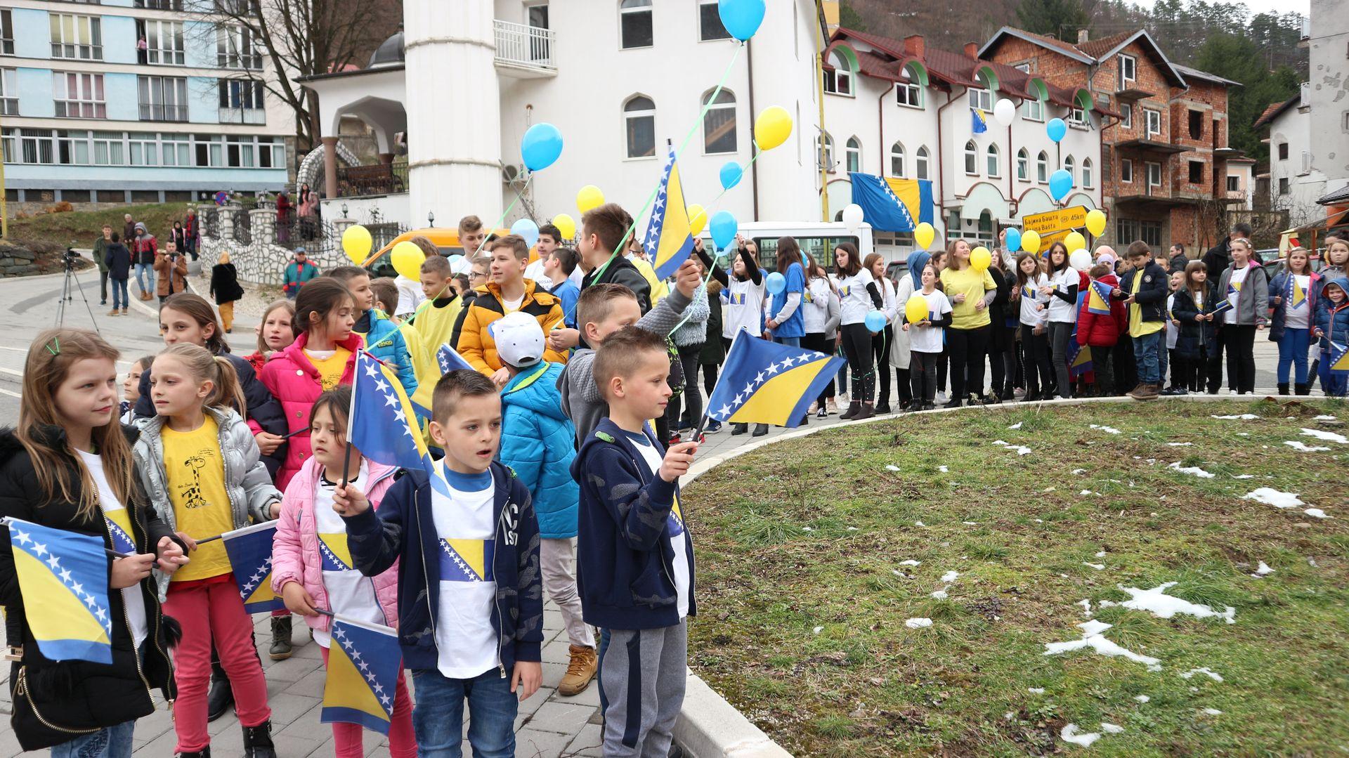 Dan nezavisnosti u Srebrenici: Pjevalo se uz "Hajmo, Bosno"