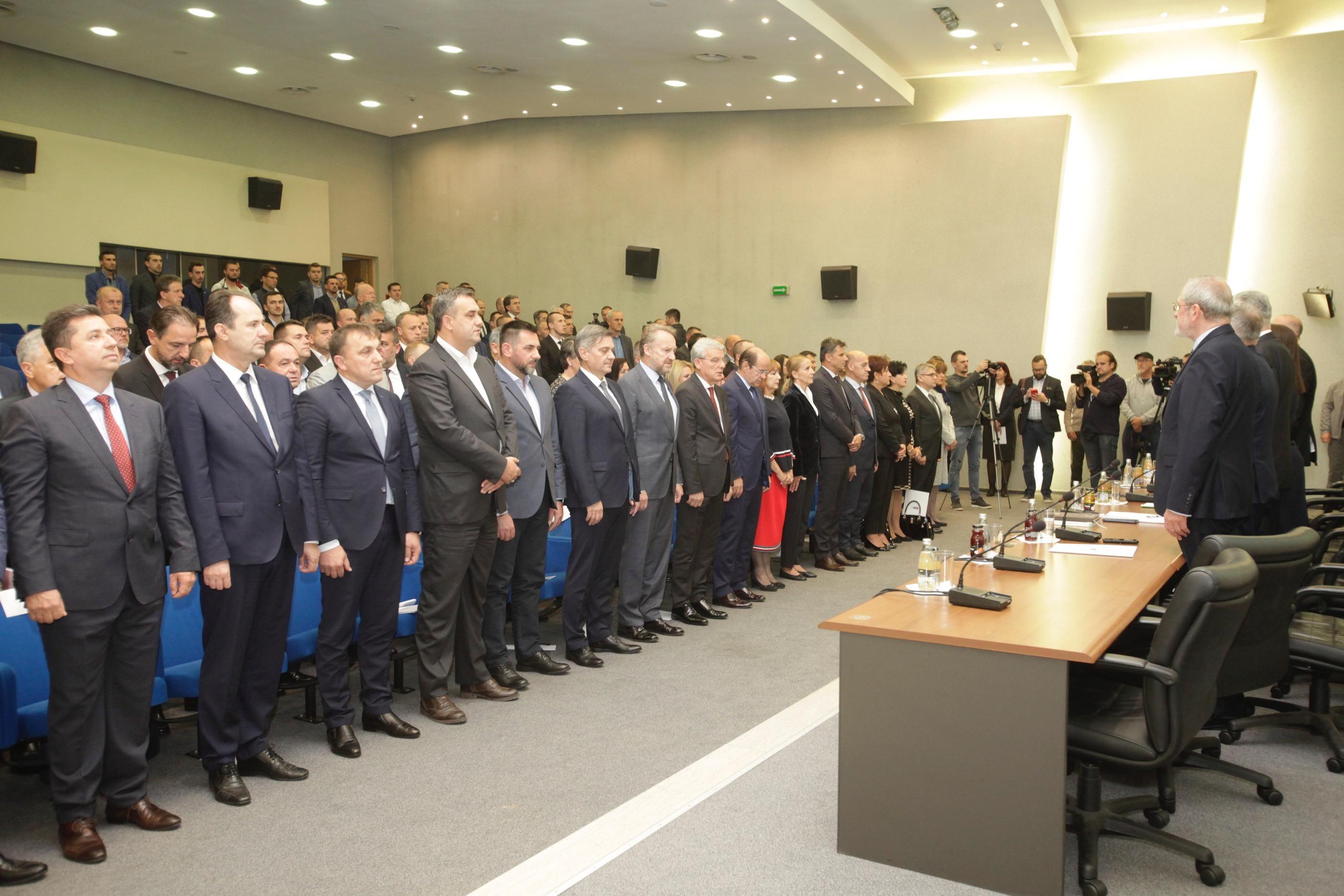 Rukovodstvo Glavnog odbora SDA naknadno će utvrditi termin održavanja sjednice - Avaz