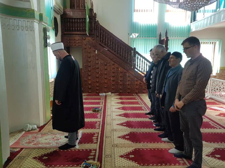 Džuma-namaz u Kalesiji - Avaz