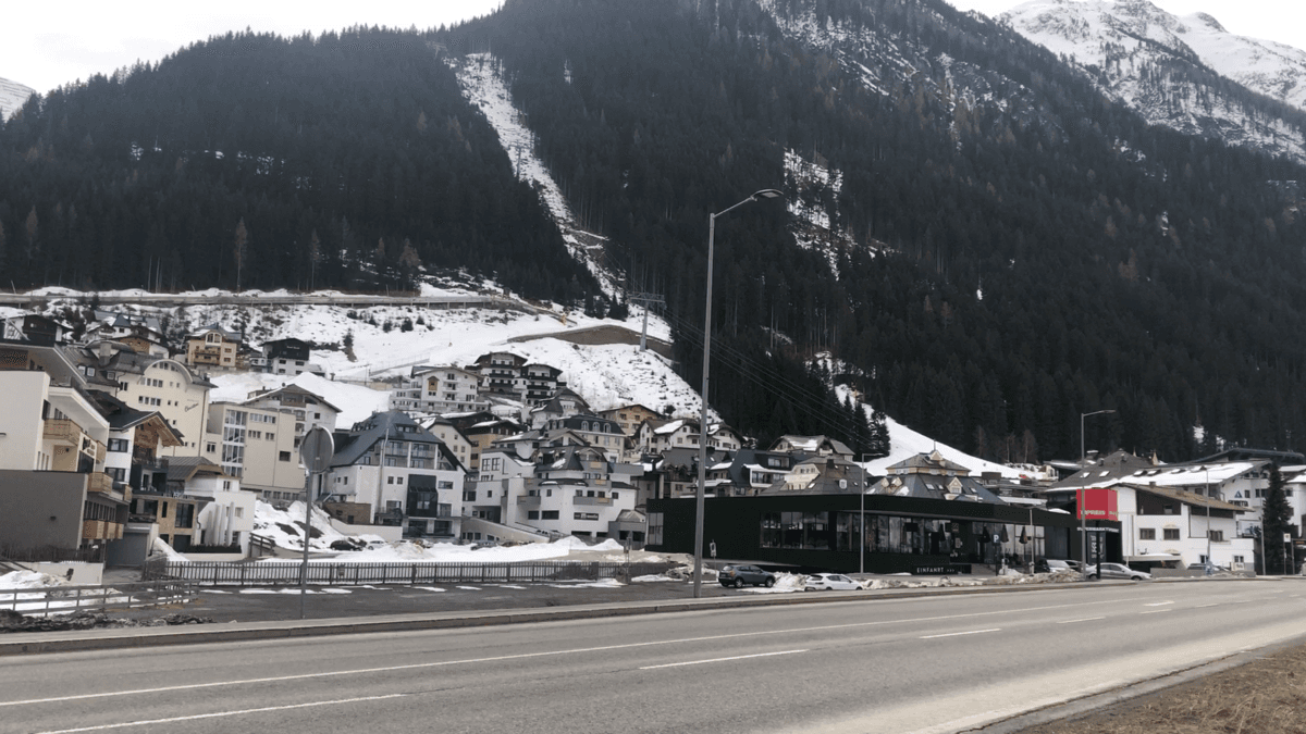 Radnik popularnog bara "Kitzlocha" razbolio se krajem februara - Avaz