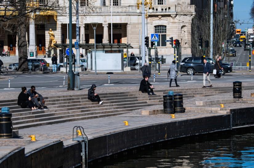 Šveđani se odmaraju u centru prijestonice Štokholma - Avaz