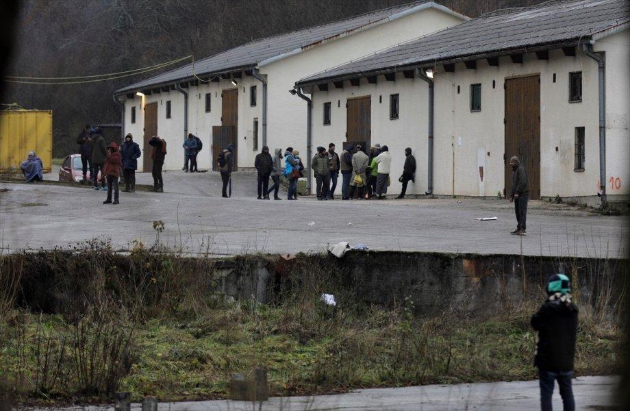 Više od 400 migranata premješteno u migrantski centar u Blažuju - Avaz