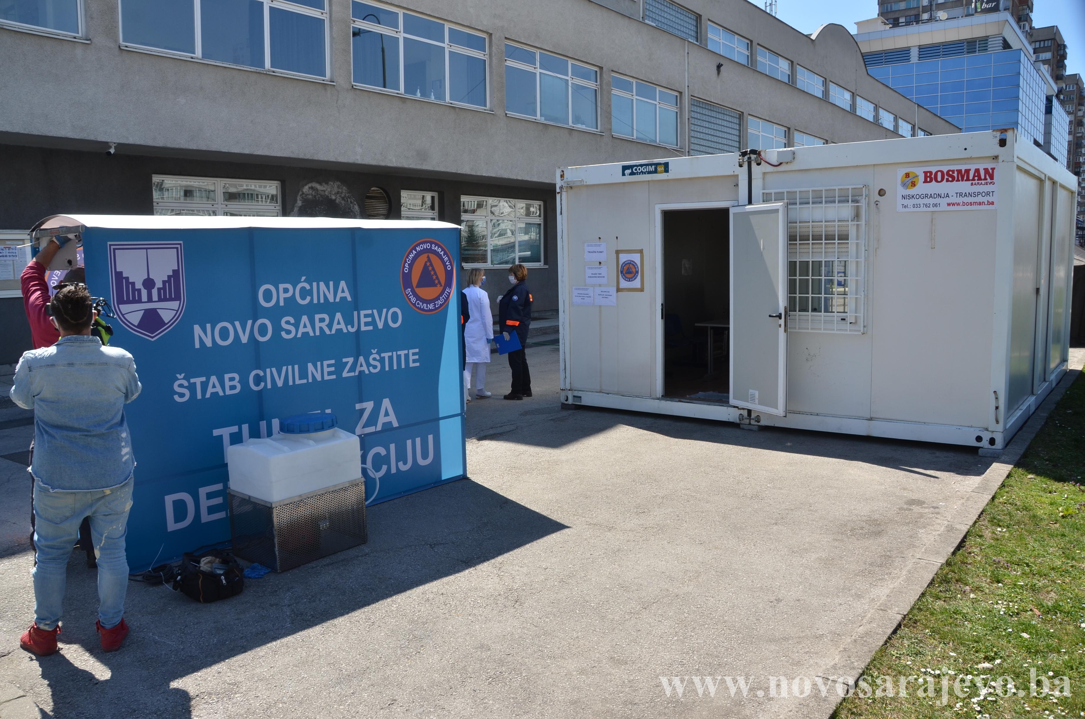 Ispred ulaza u Dom zdravlja postavljen dezinfekcioni tunel