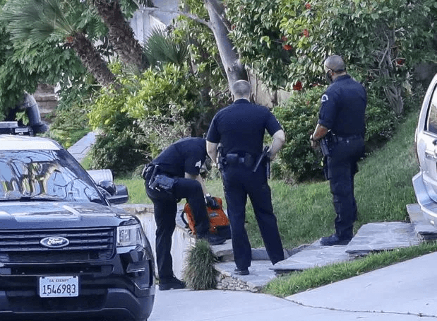 Policija pregleda narandžasti ruksak - Avaz