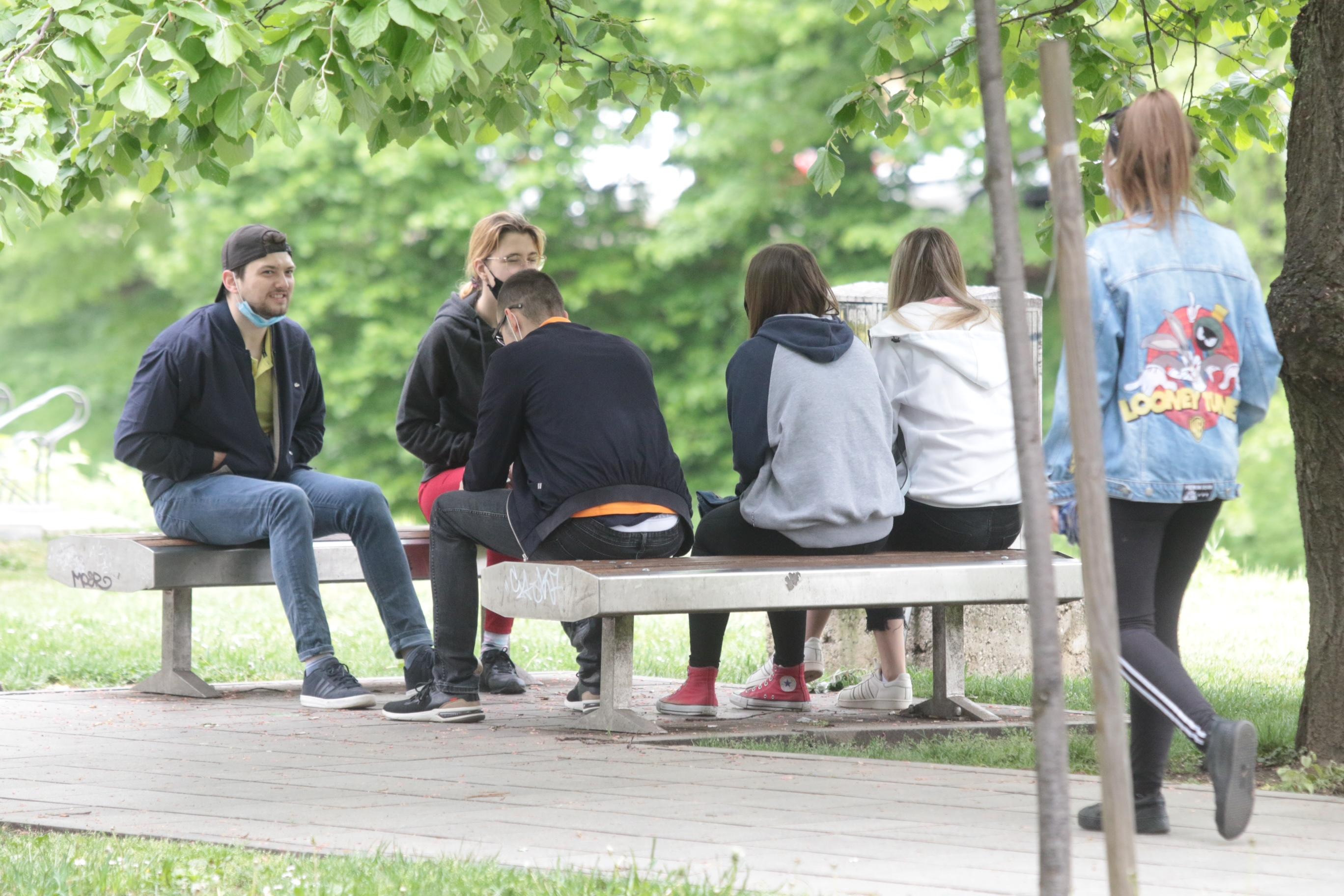 Veliki broj građana na Vilsonovom šetalištu - Avaz