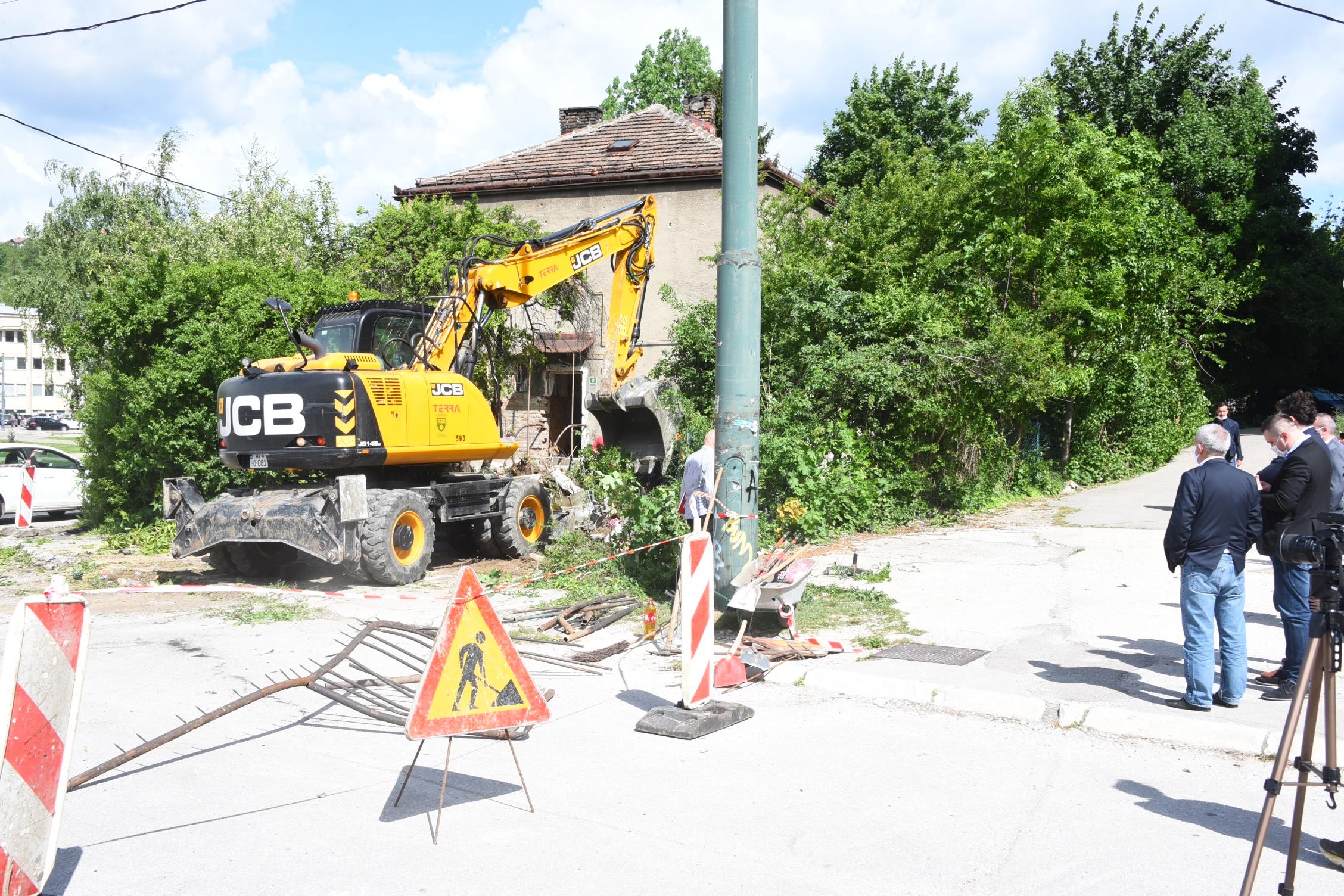 Rušenje u ulici Halida Kajtaza - Avaz