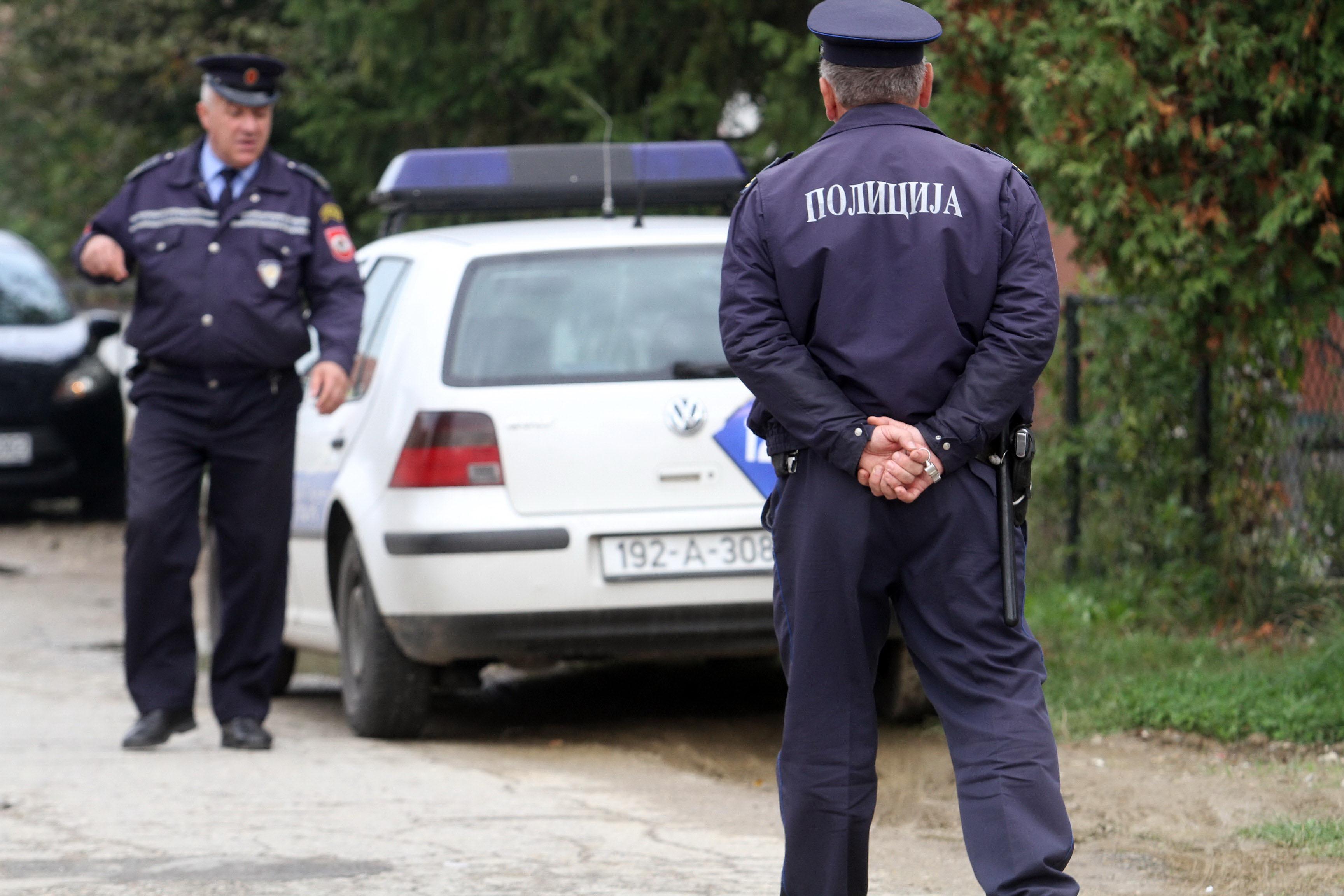 Bez zaštitne maske 57 osoba, 27 prekršilo policijski sat