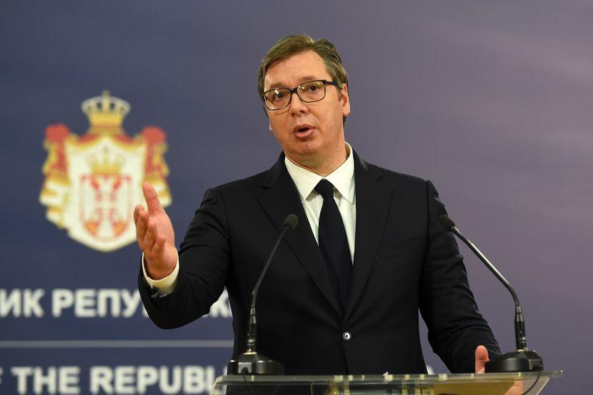 Vučić: Migranti se moraju kretati, a mi štitimo narod