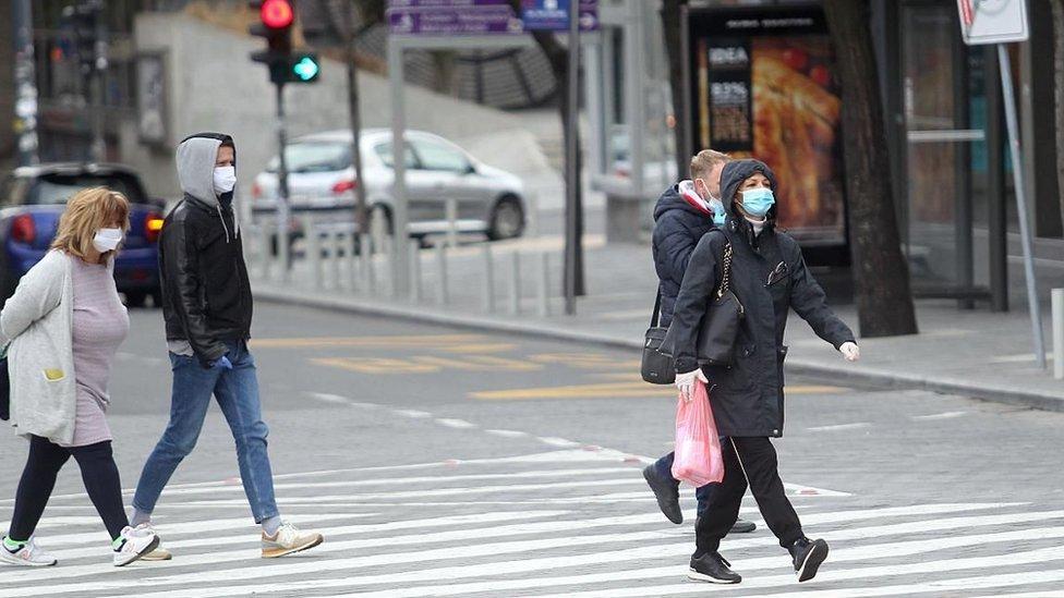 U Srbiji još tri osobe preminule od koronavirusa, oboljelo ukupno 10.496