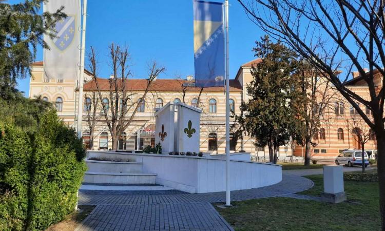 Centralno spomen-obilježje borcima Armije RBiH u Brčkom - Avaz