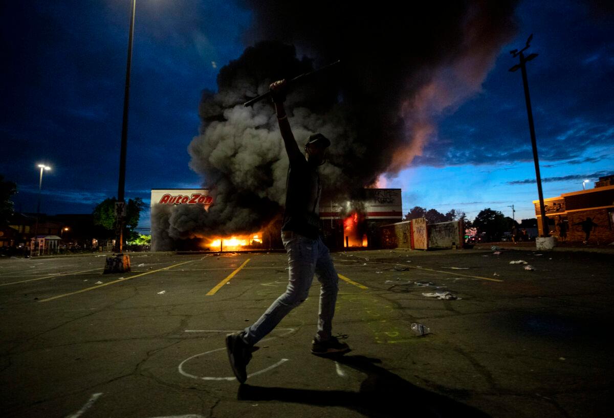 Demonstranti su napravili štetu - Avaz