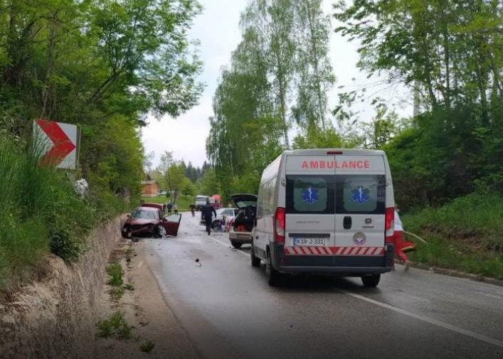 Sudar Mercedesa i Passata kod Pala: Povrijeđene dvije osobe