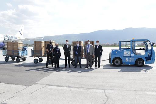 Respiratore dočekao Fadil Novalić na aerodromu u Sarajevu - Avaz