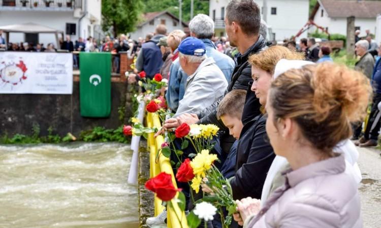 Obilježavanje 28. godišnjice stradanja Bošnjaka u Jezeru