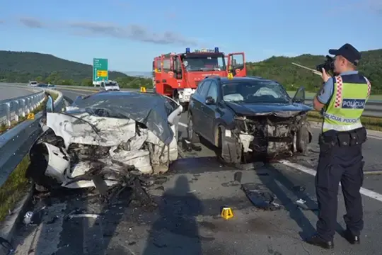 Sudar u Istri: Vozač poginuo, dvoje ljudi teško povrijeđeno