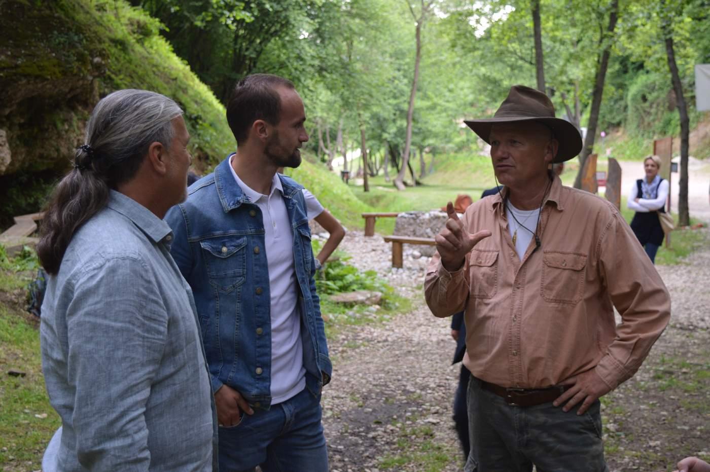 Karan, Tuka i Osmanagić u parku „Ravne 2“ - Avaz