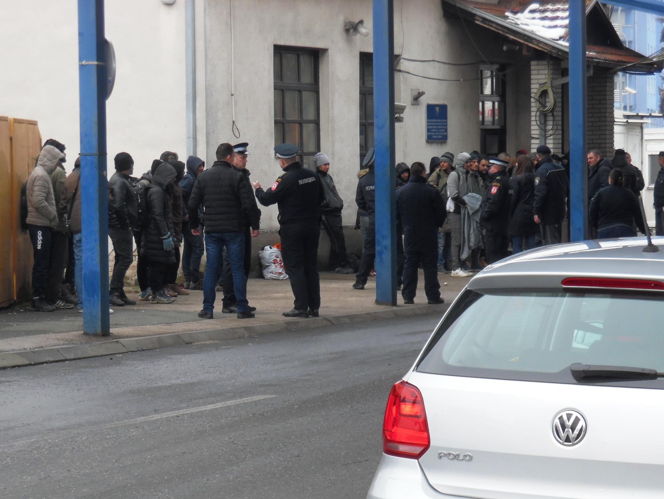 Jedan od zahtjeva i zapošljavanje dodatnih policajaca - Avaz