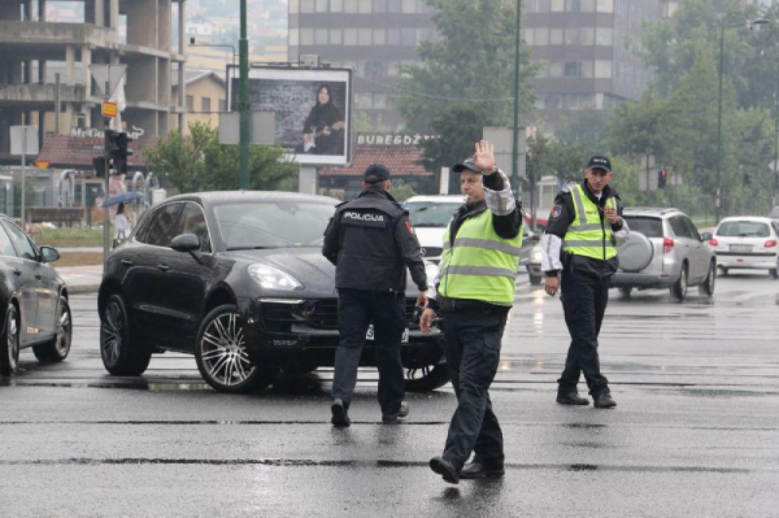 Policajac se trenutno nalazi u izolaciji - Avaz