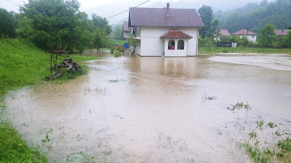 Mještani u strahu - Avaz