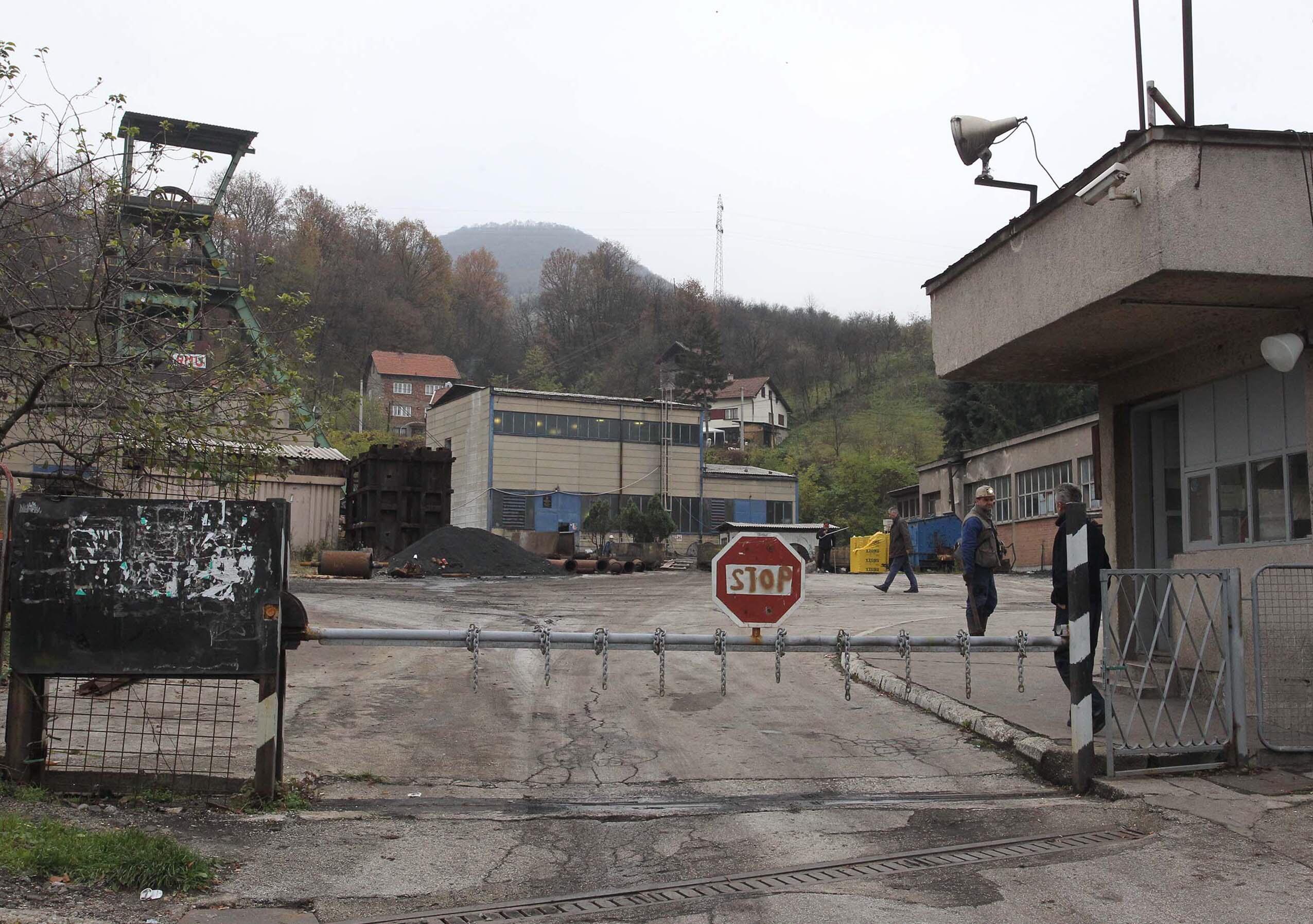 Rudari sinoć napustili jame