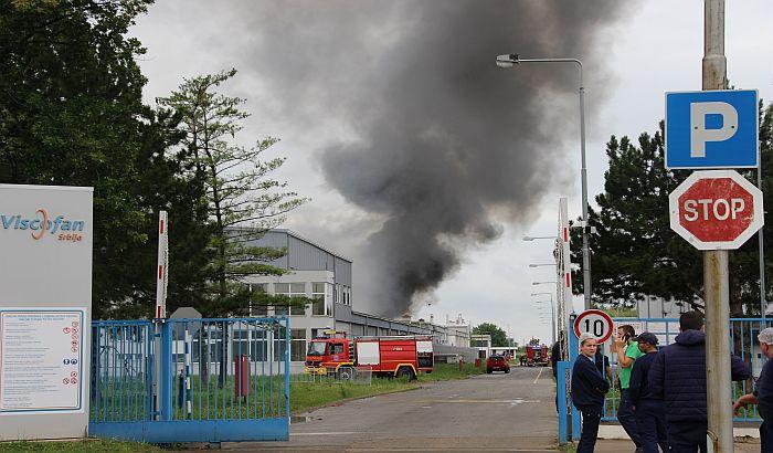 Dvoje mrtvih u požaru u fabrici