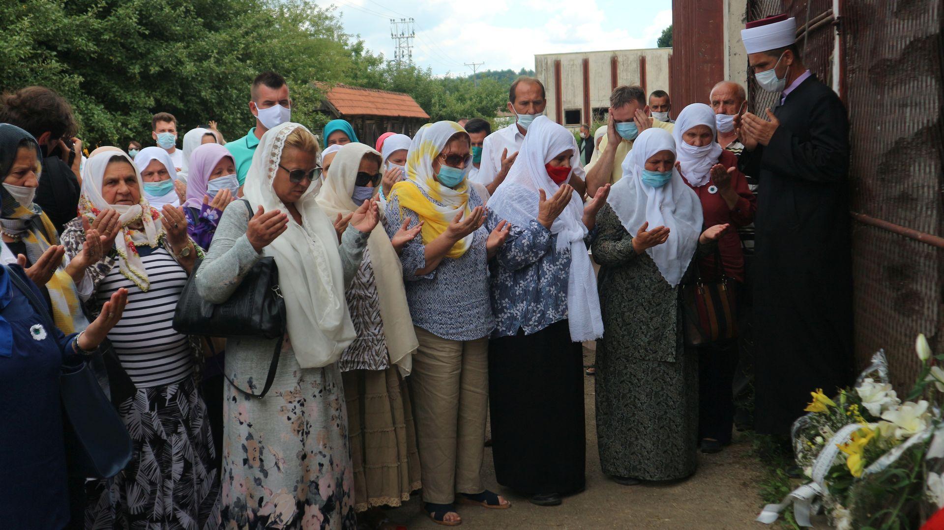 Obilježena 25. godišnjica genocida nad Bošnjacima Srebrenice - Avaz