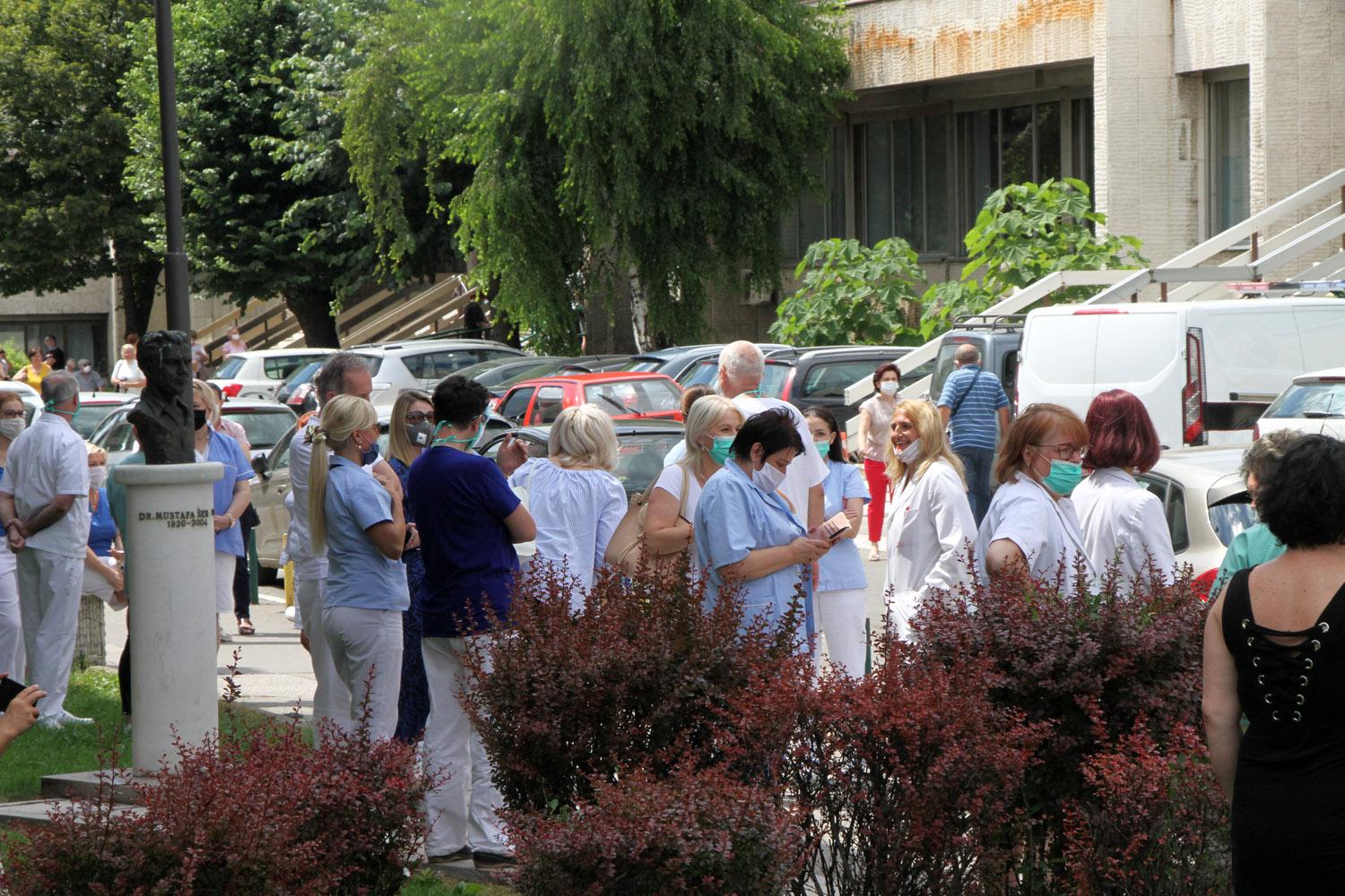 Osoblje i pacijenti napustili Dom zdravlja - Avaz