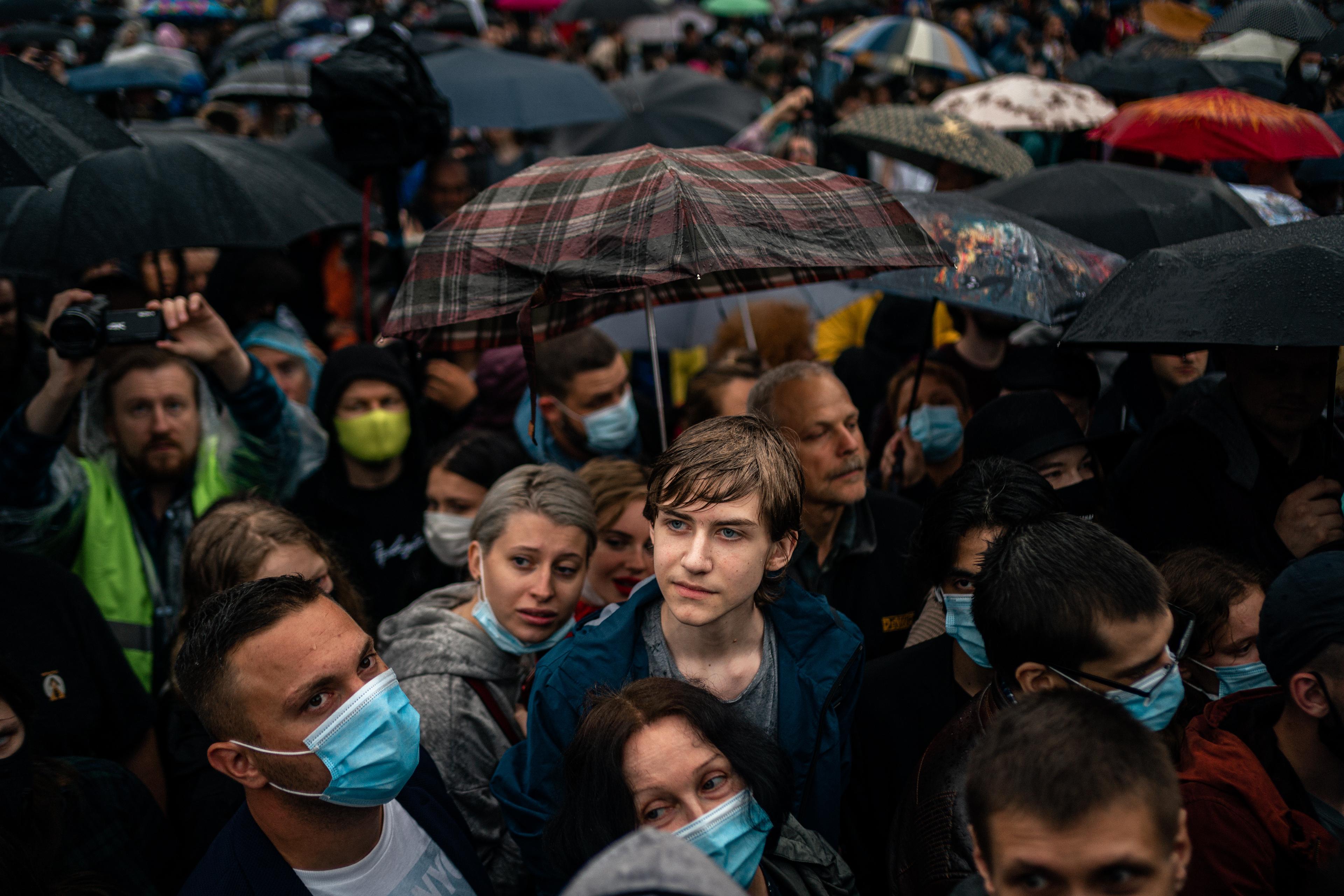 Oko 500 demonstranata pozivalo je Putina da podnese ostavku - Avaz