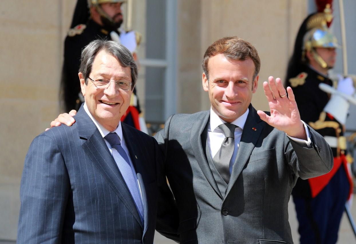 Nikos Anastasiades i Emanuel Makron - Avaz