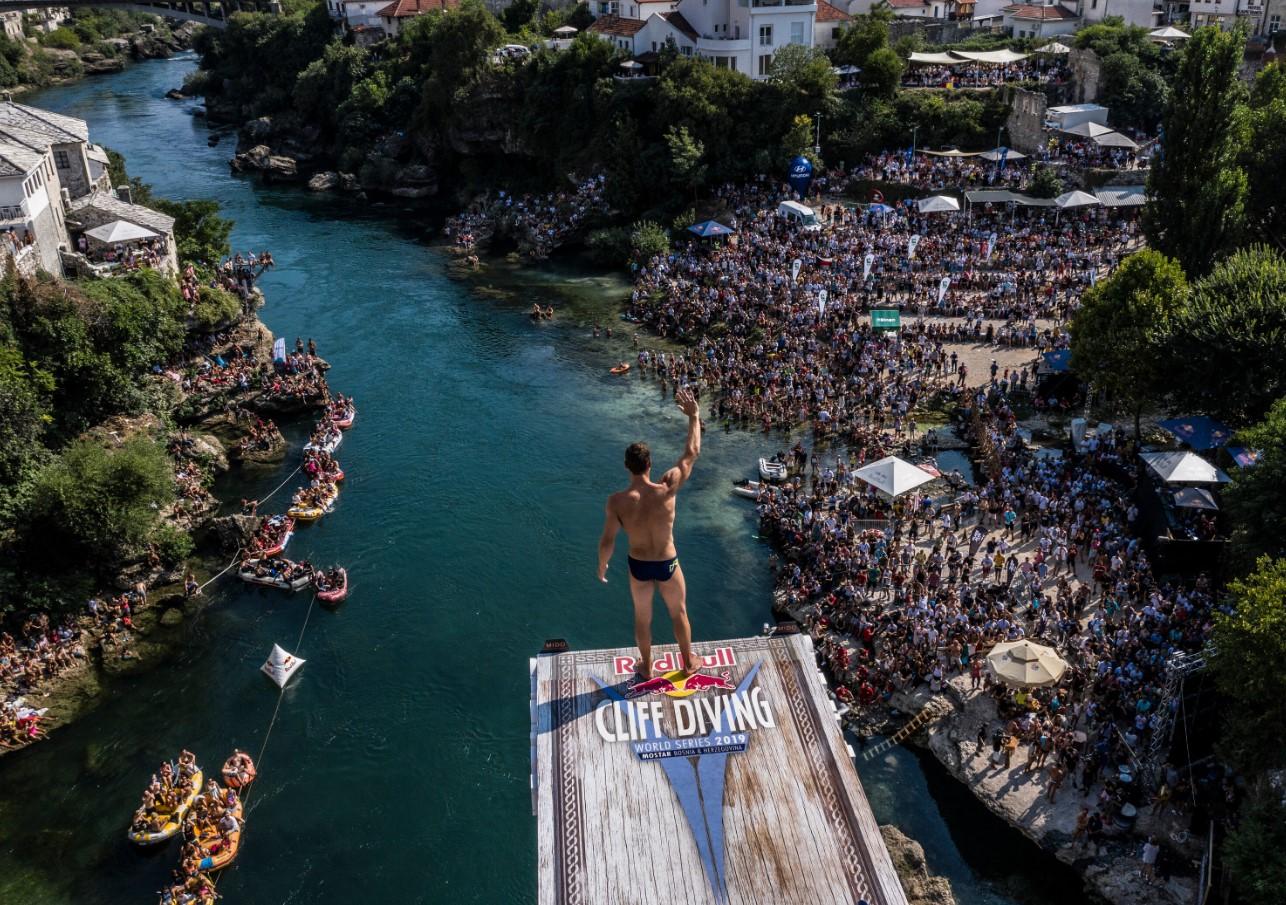 Red Bull cliff Diving - Avaz