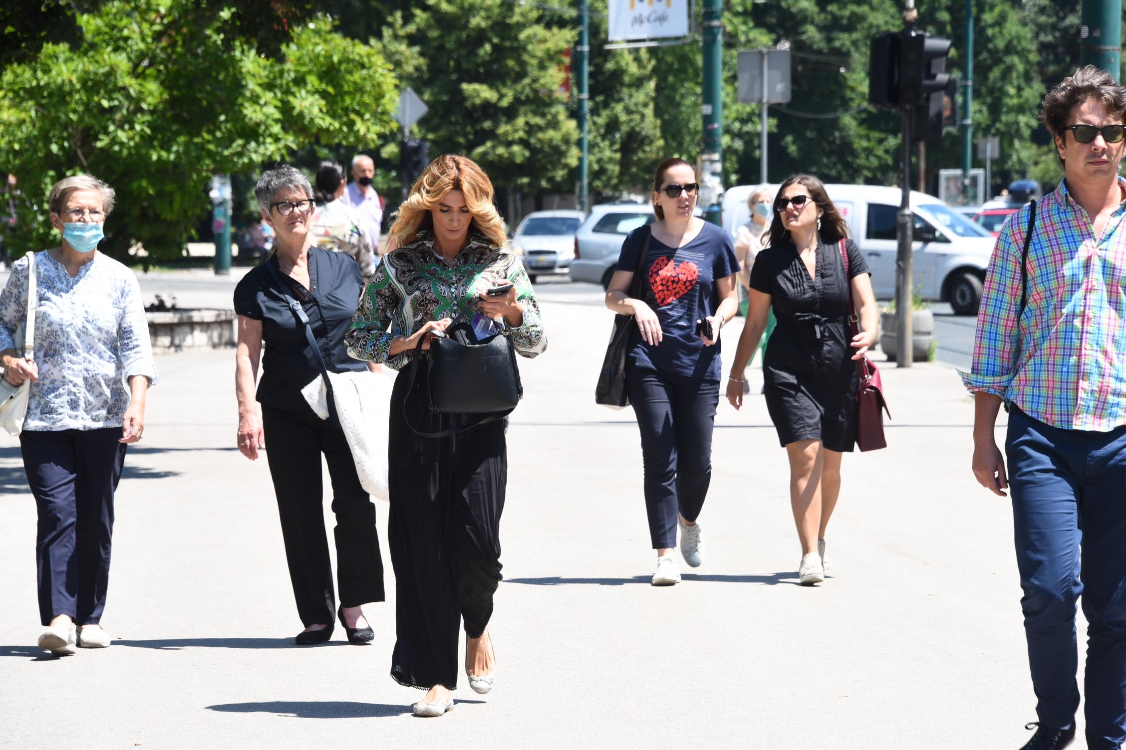 Građani ne poštivaju mjere - Avaz