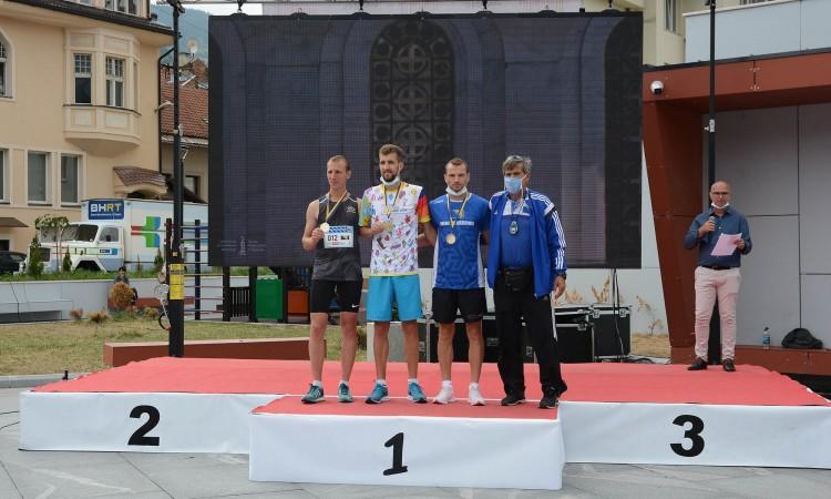 Učesnici takmičenja "Two Cities Marathon“ - Avaz