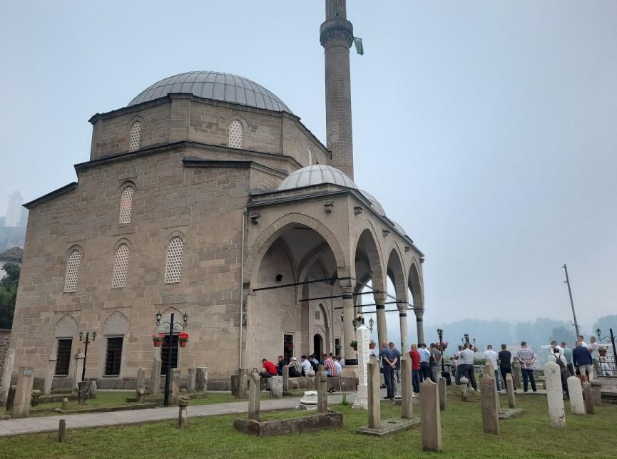 Jedna od najljepših potkupolnih džamija u Bosni i Hercegovini - Avaz