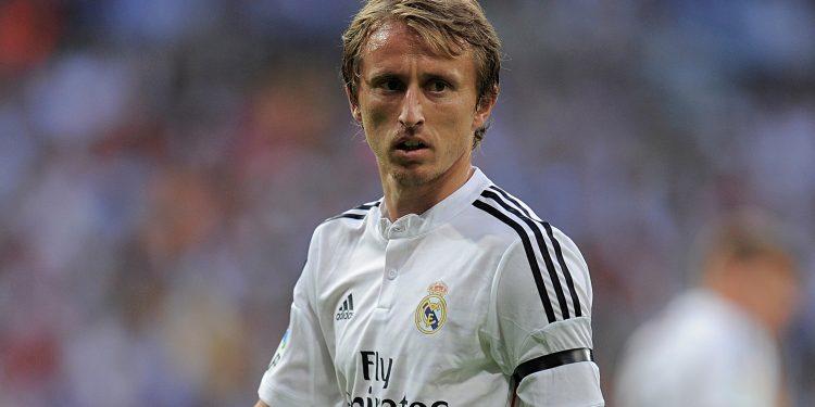 Modrić: I u sljedećoj sezoni u veznom redu "Kraljeva" - Avaz