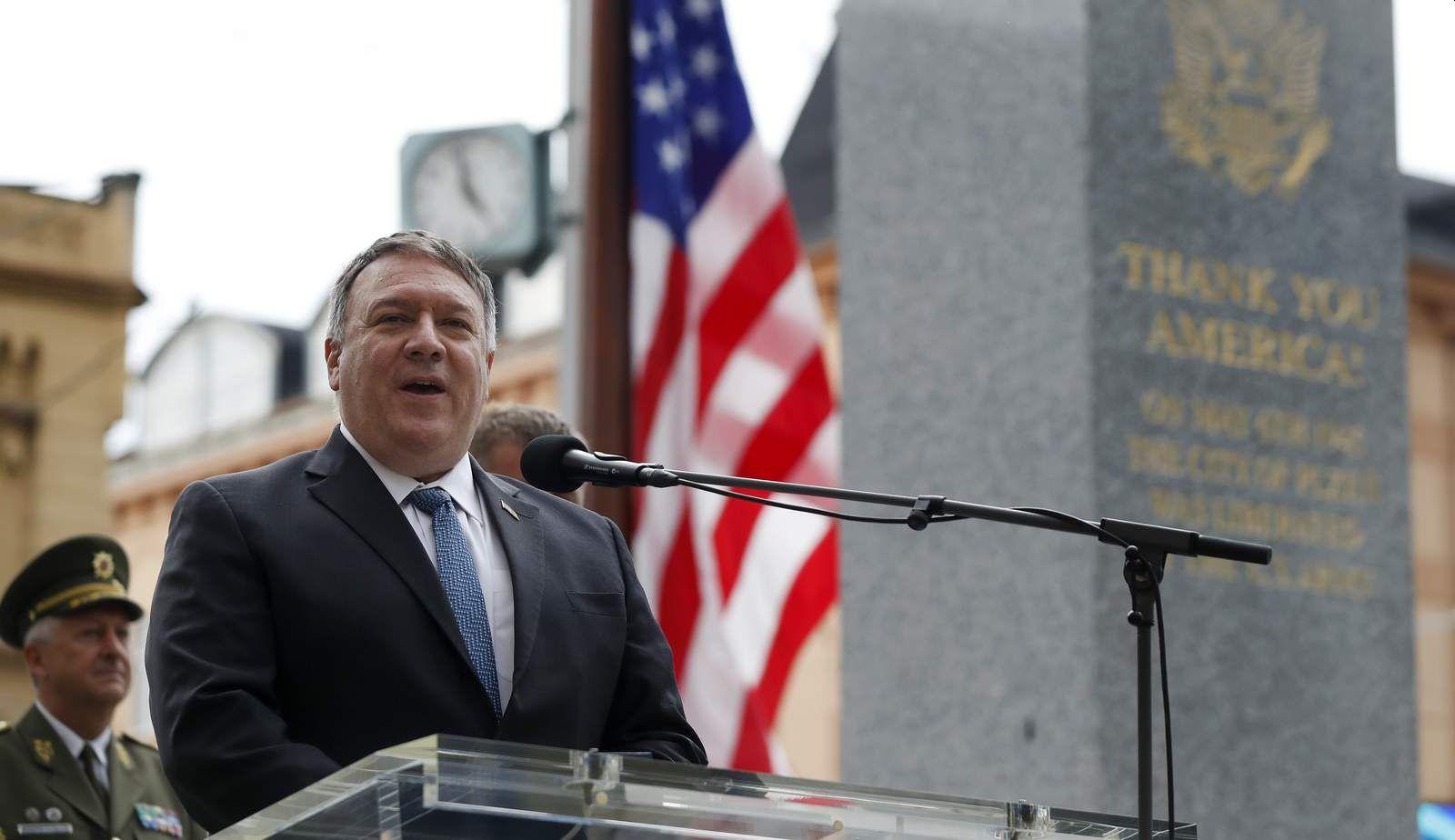 Pompeo u Pragu: Evropa mora braniti demokratiju od Rusije i Kine