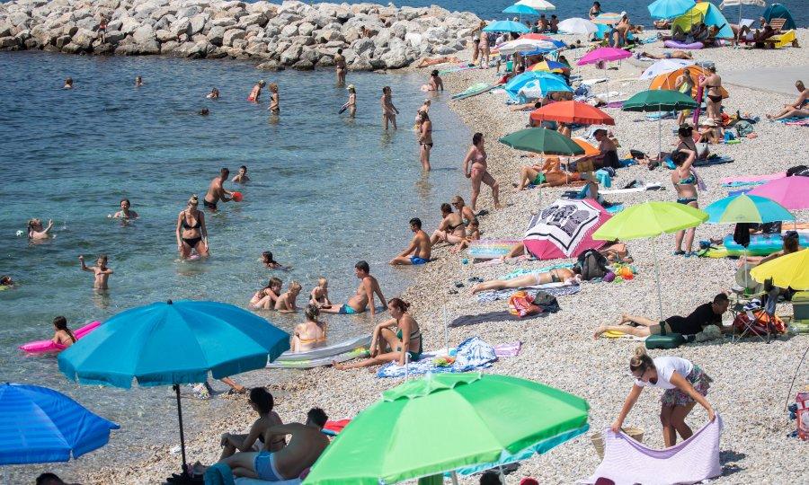 Hrvatski turizam ponovo u problemu: Italijani masovno otkazuju rezervacije